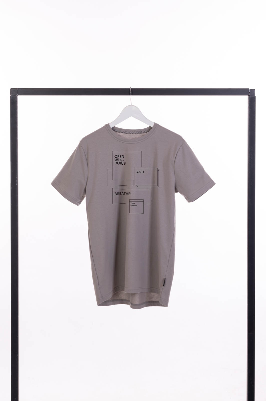 men t-shirt Windows sand