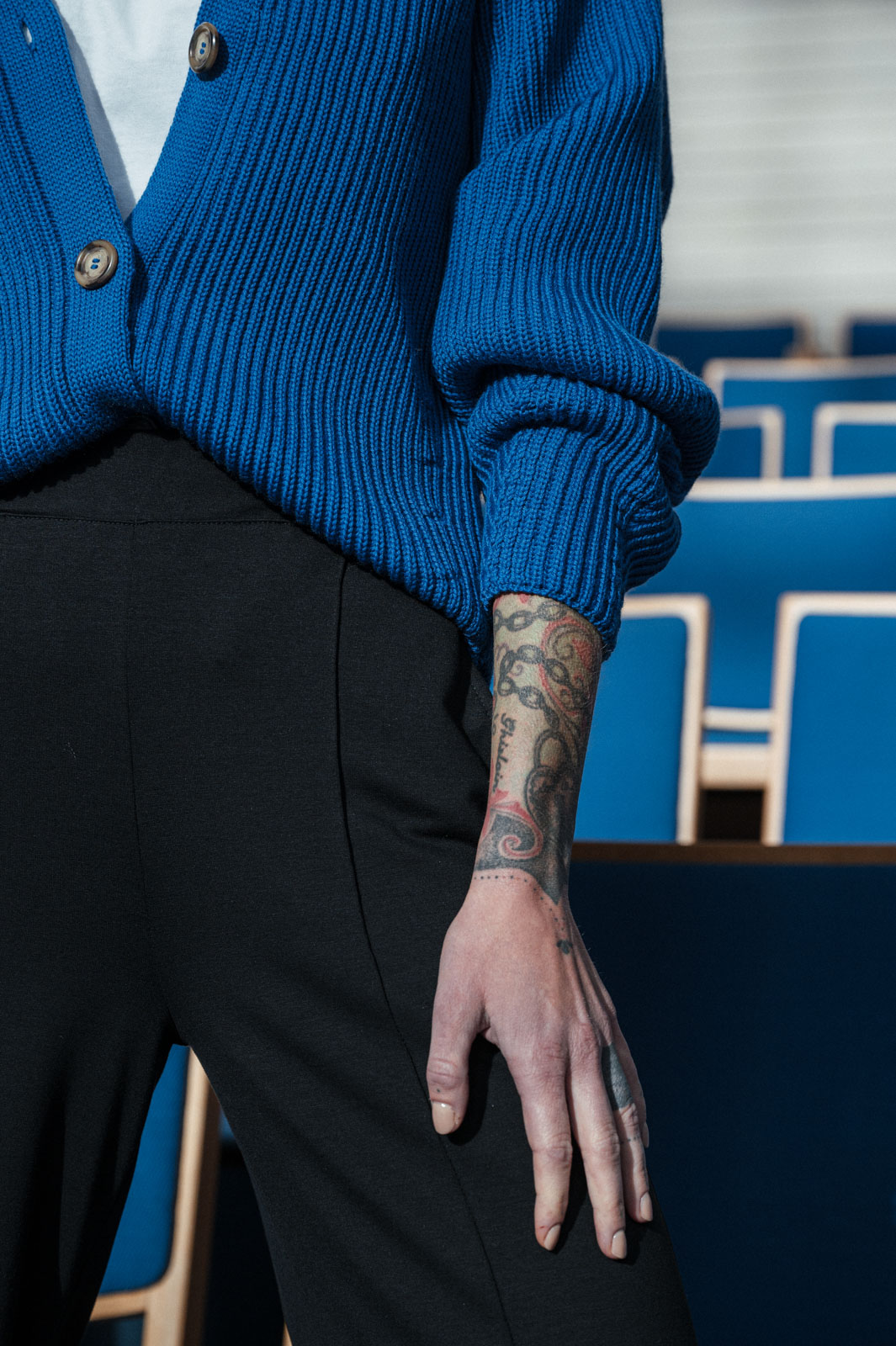 svetry merino Courtney 100% merino extra fine electric blue