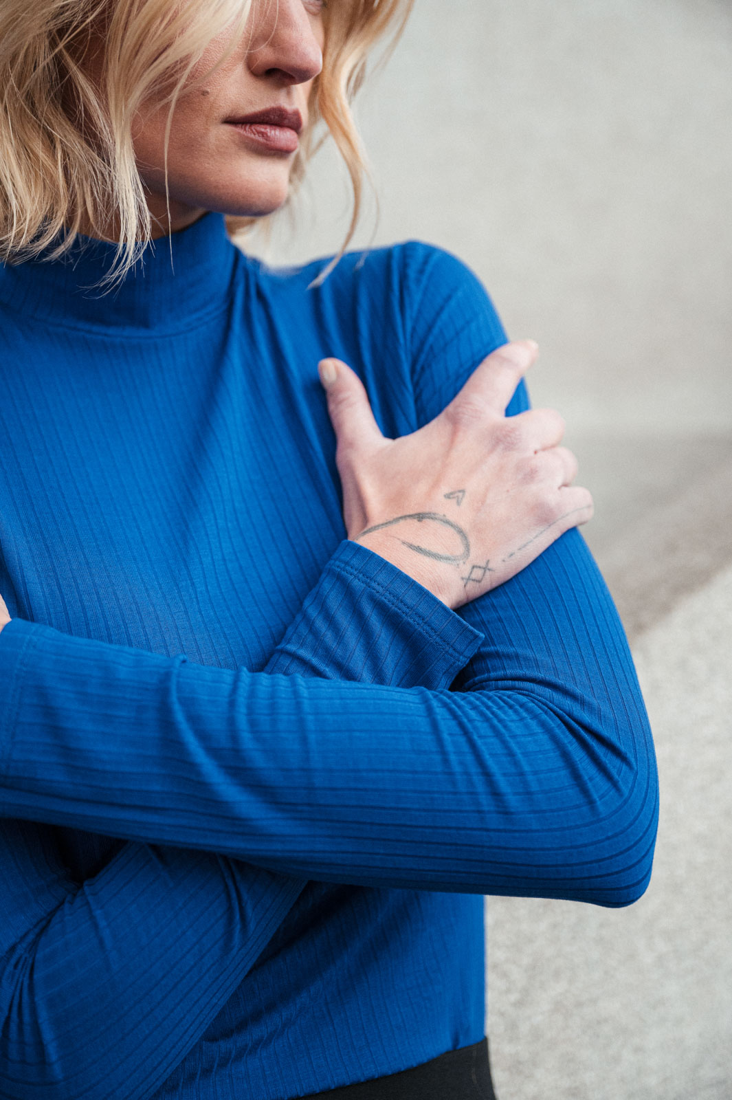 Basic Alma electric blue rib