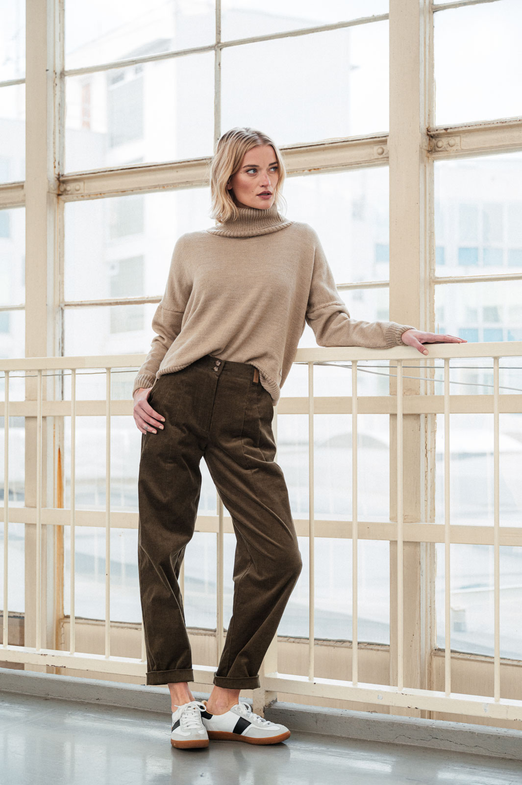 Kalhoty Laura cord Khaki manestr