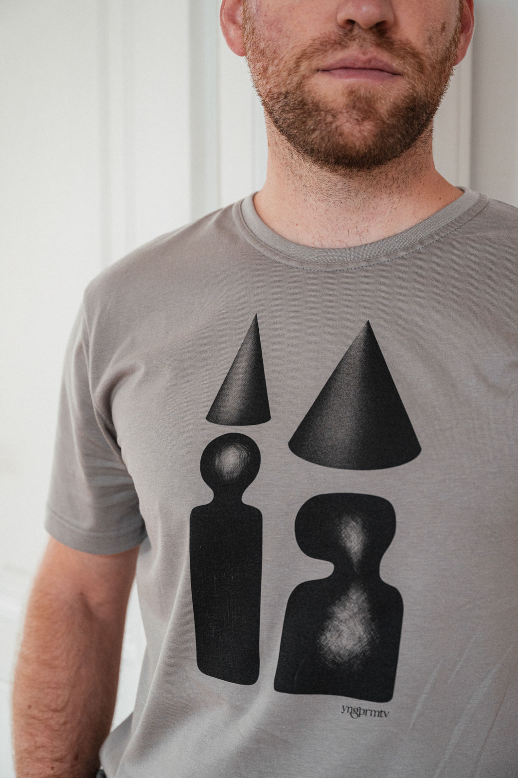 men t-shirt Heads sand