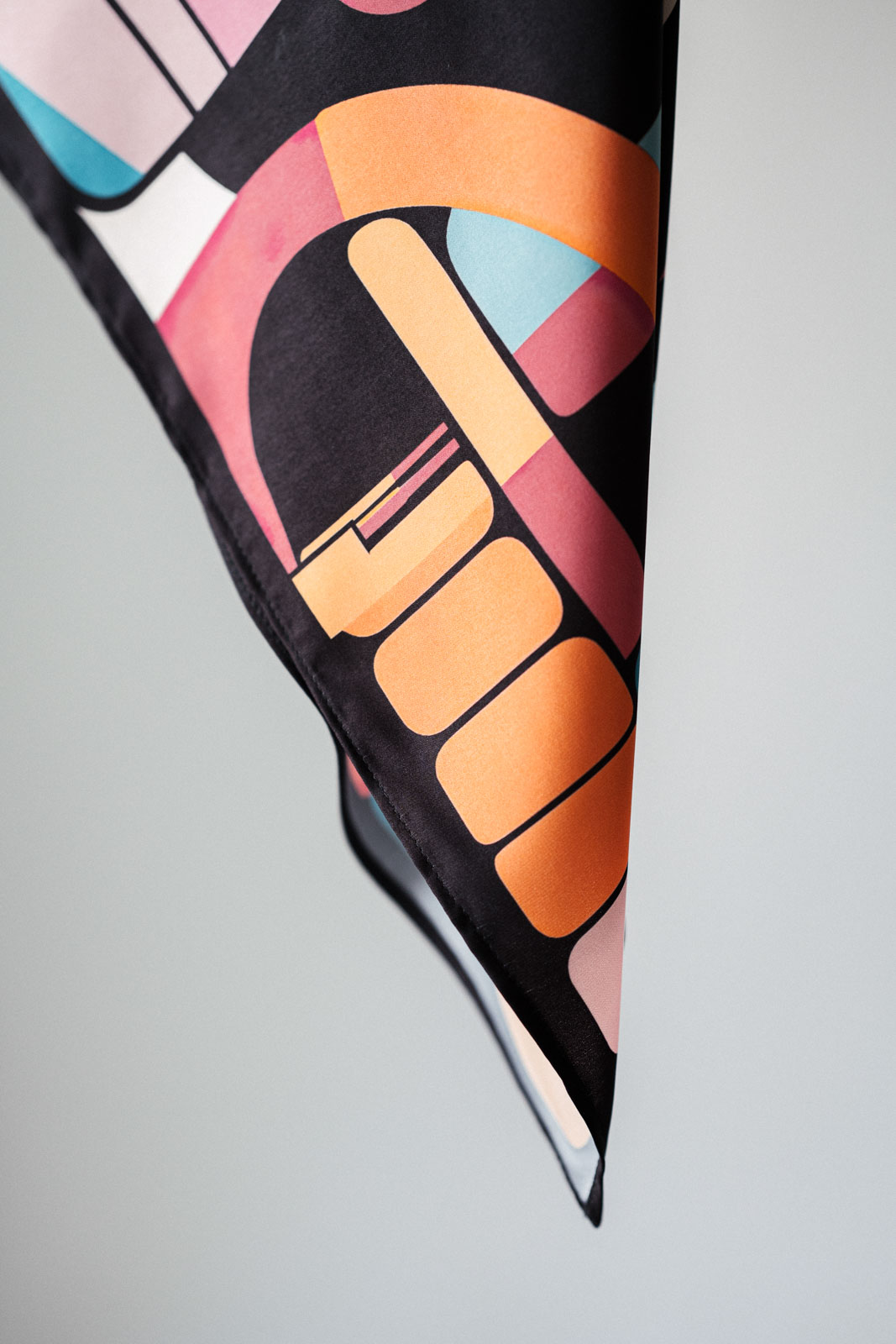 Scarf muralesque