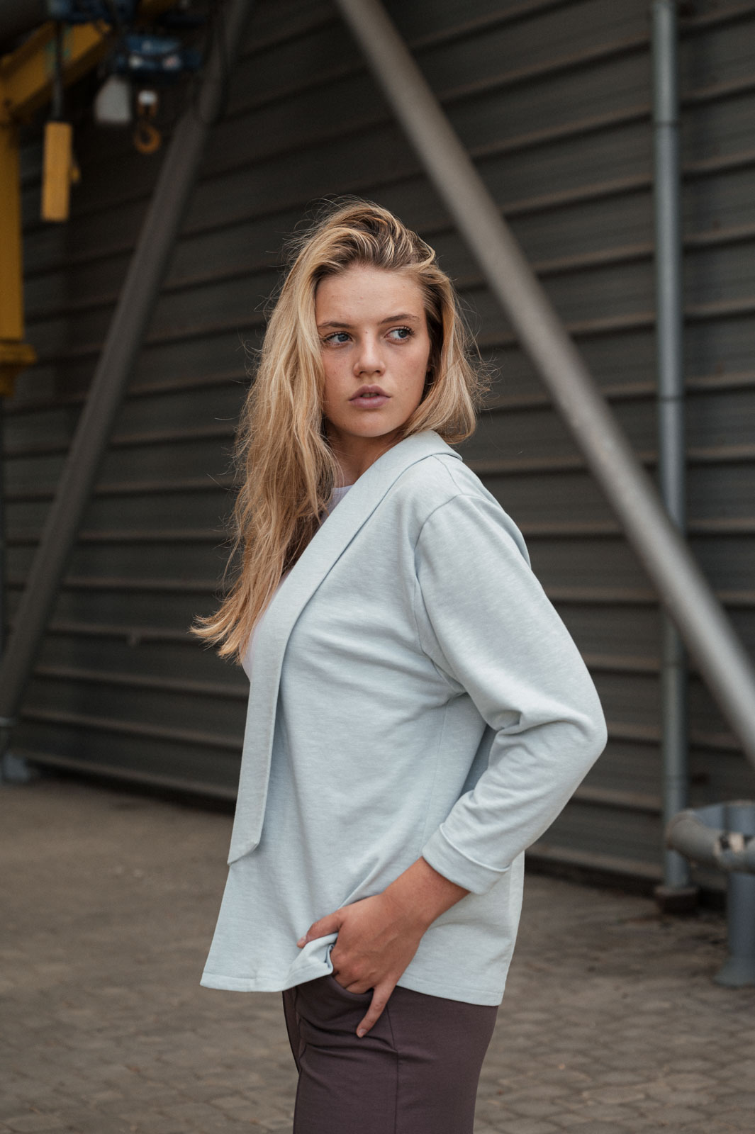 sweatshirt and rollneck Neha ice blue