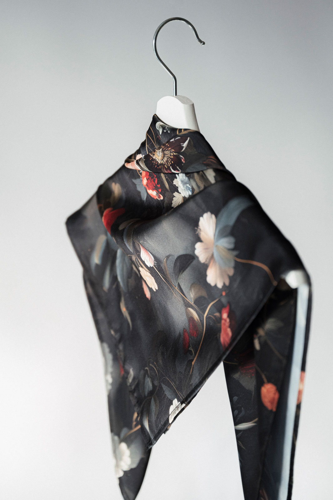 Scarf arabesque