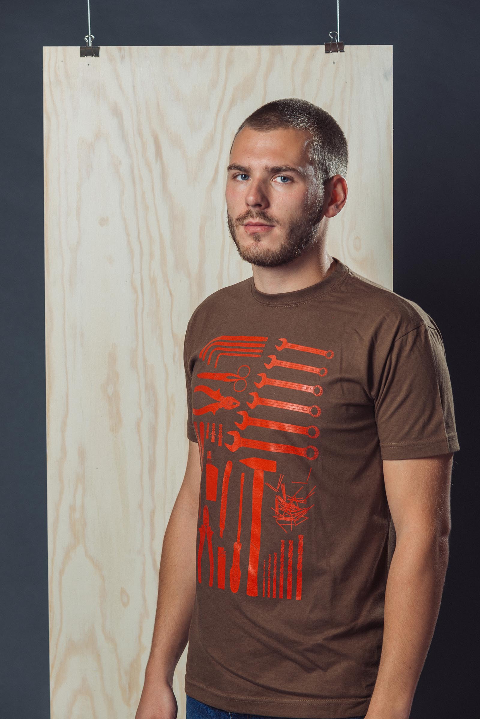t-shirt Handyman brown