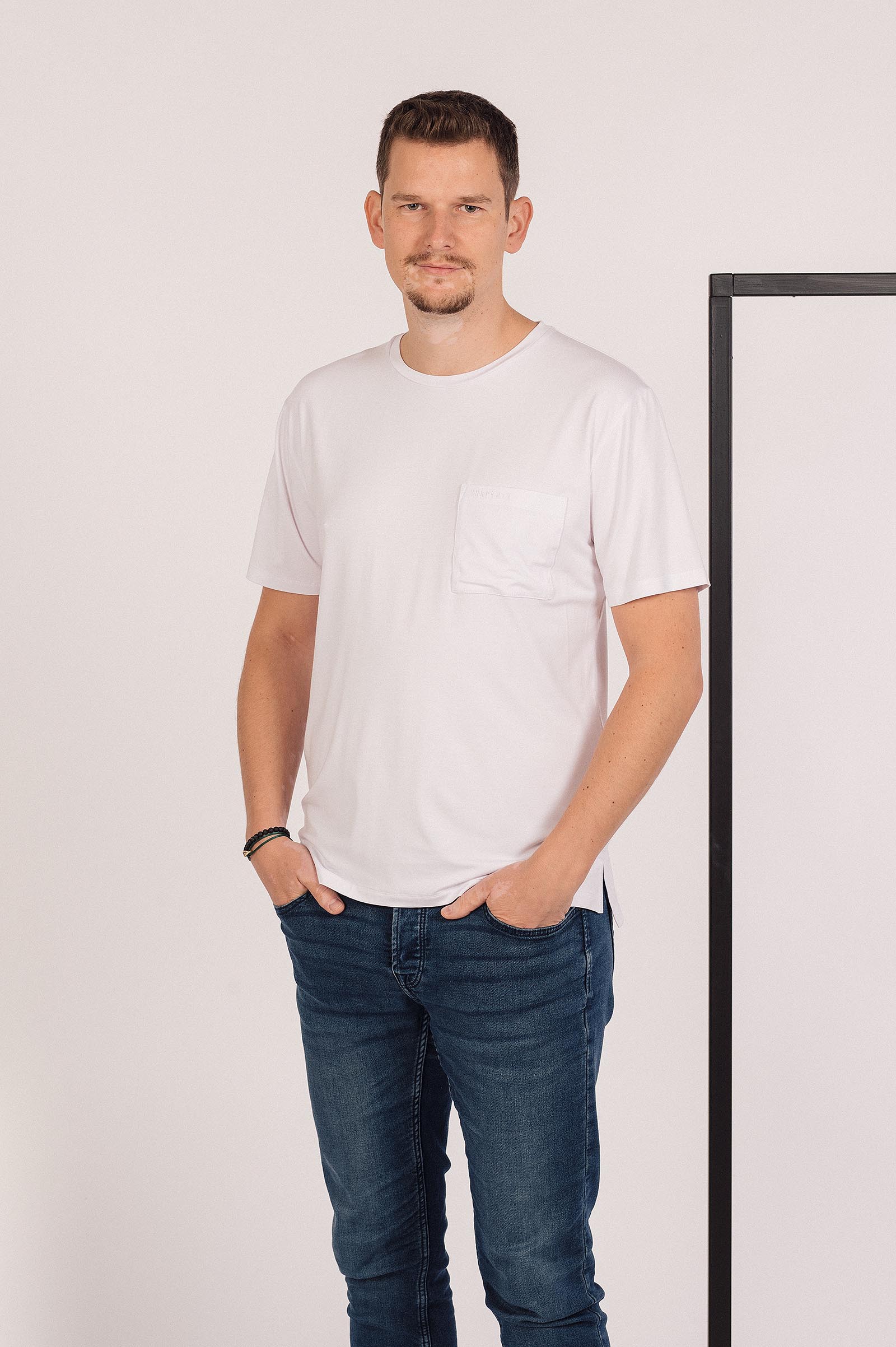 men t-shirt Franc white