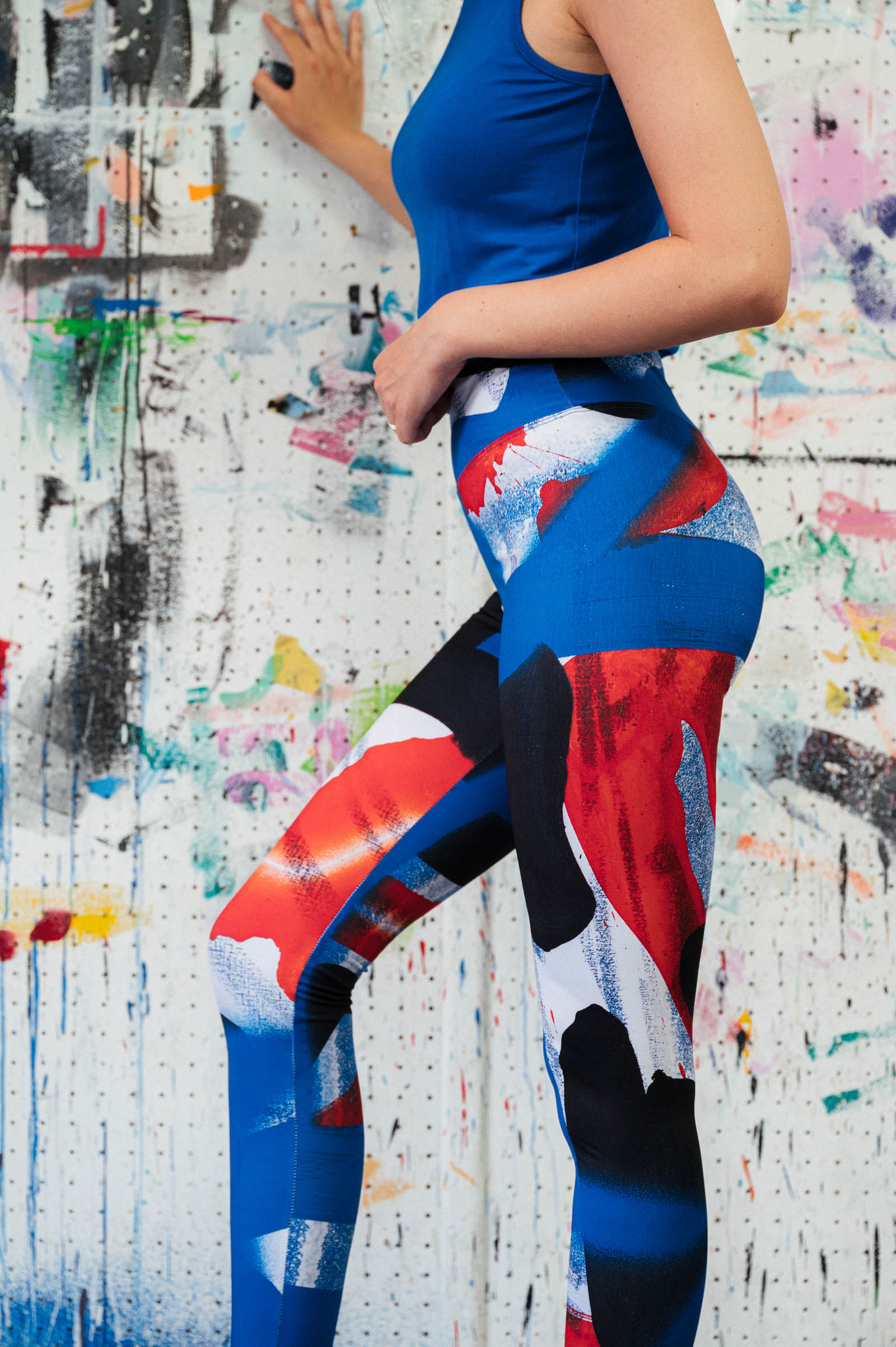 functional leggings Foot prints colorful