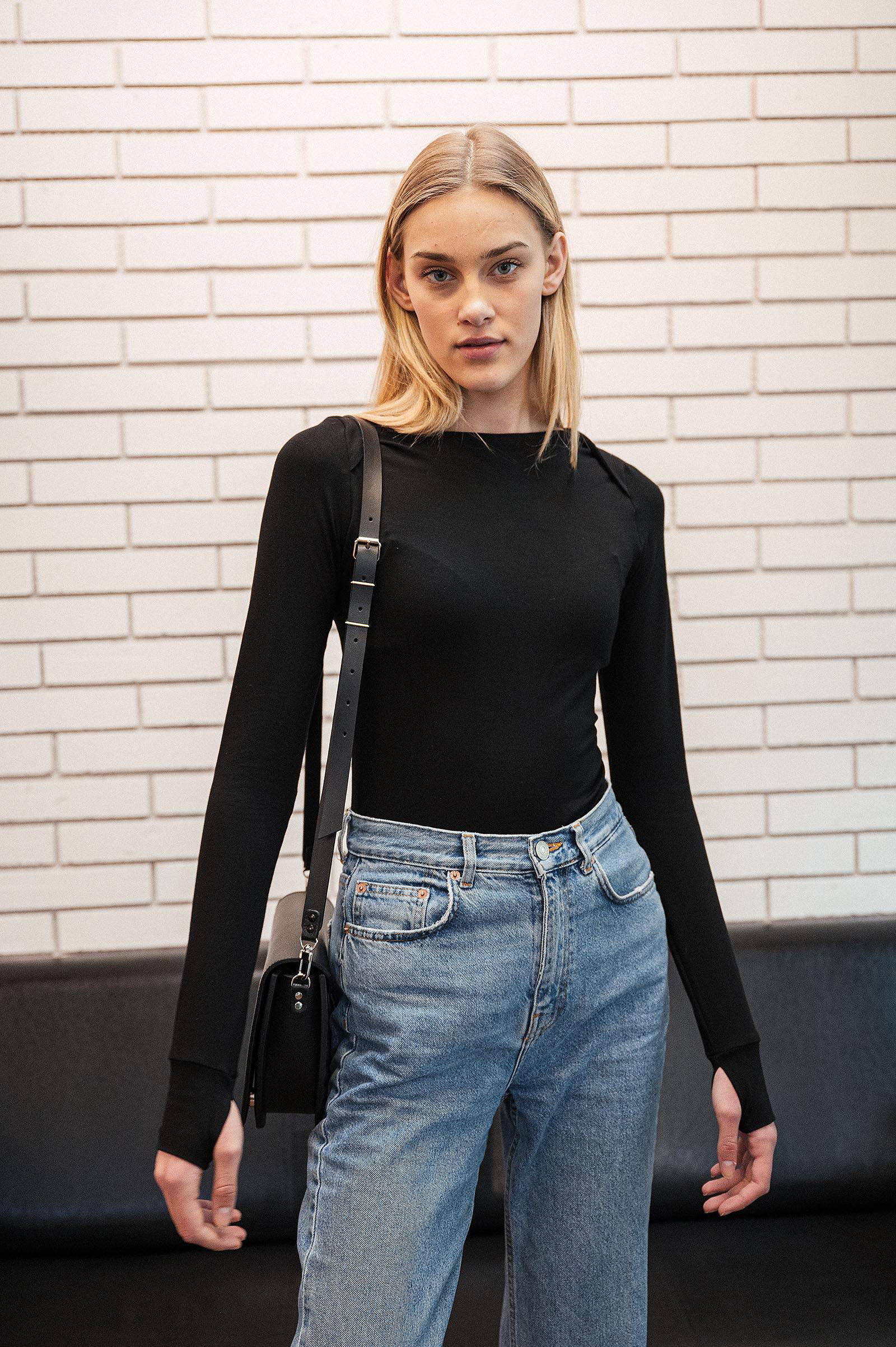 t-shirt and shirt Lotta black
