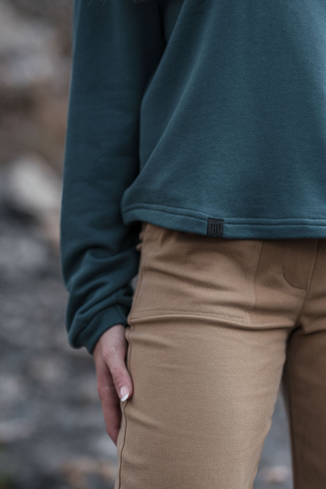 sweatshirt and sweathers Saga sage