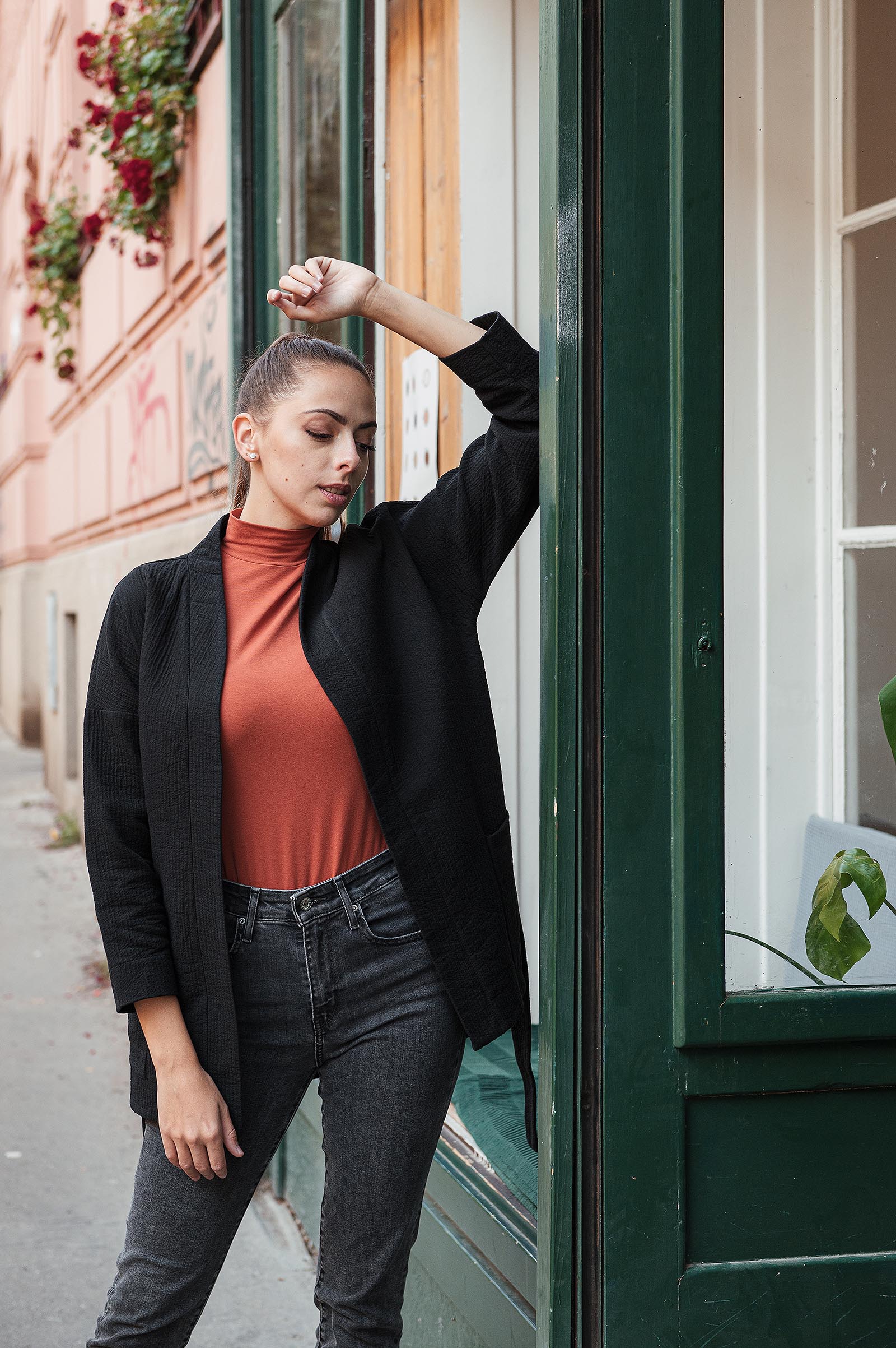 sweatshirt and sweathers Noona black embroidery