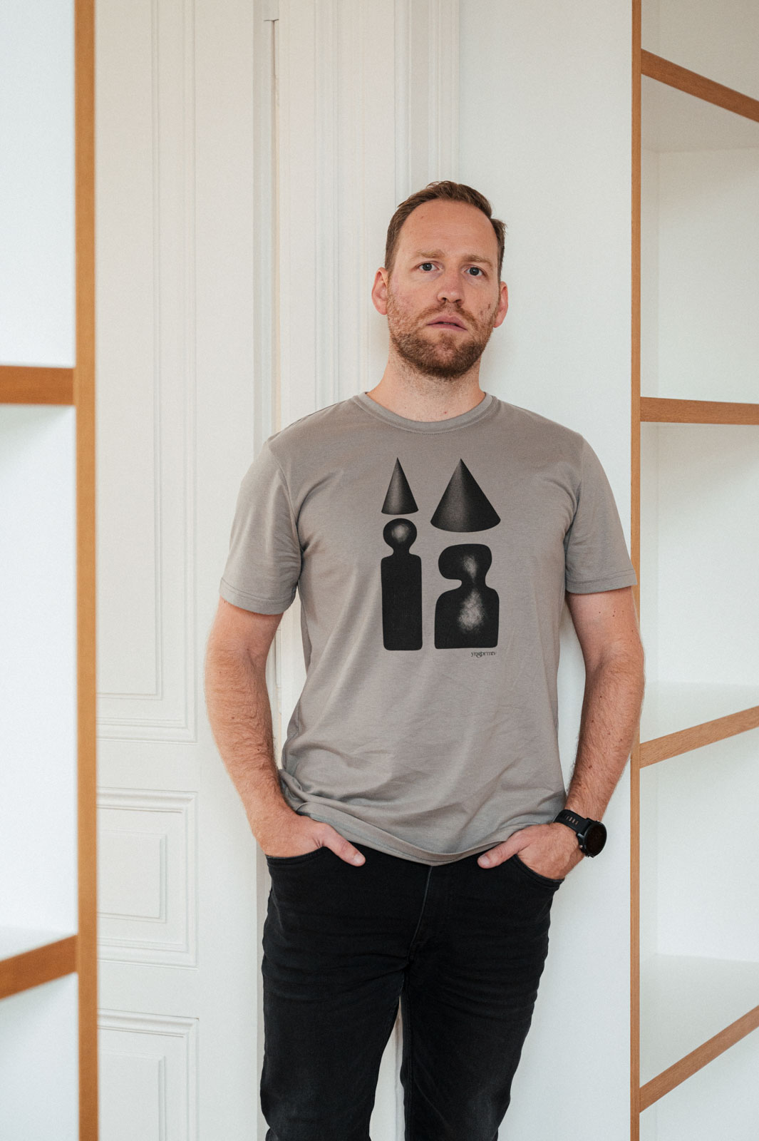 men t-shirt Heads sand