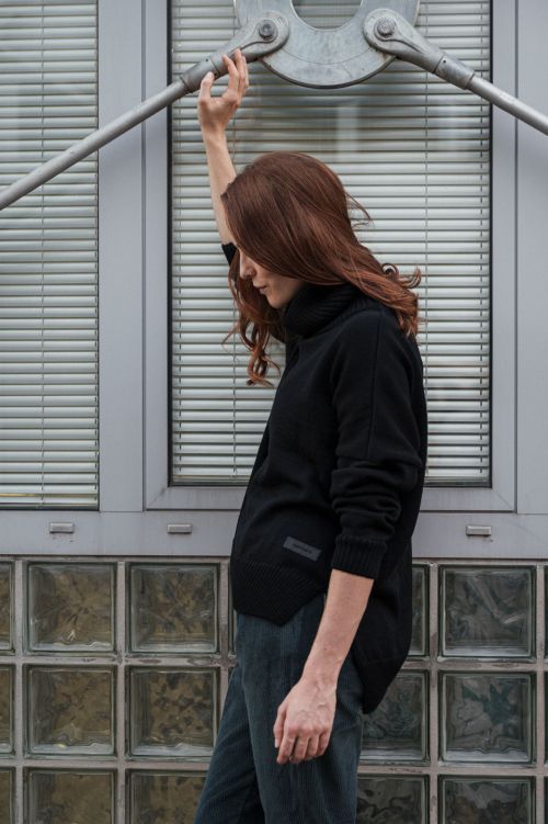 svetry merino Lora black