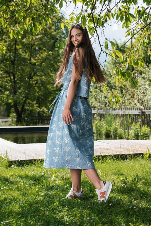 Dresses & skirts Nola blue embroidery jeans