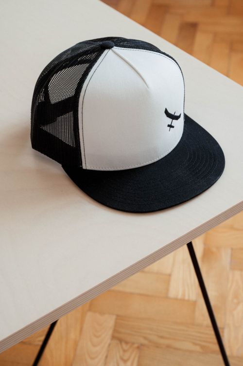 Unisex hats Snapback trucker black and white