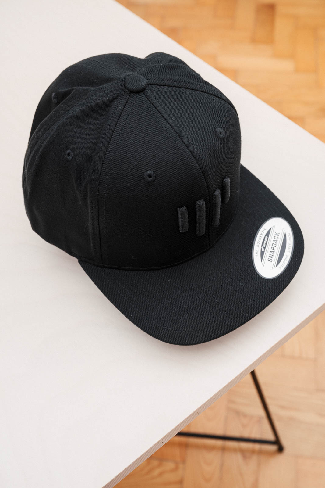 Hats Snapback black